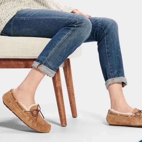 Ugg Dakota Chestnut Suede Slipper - Picture 1 of 8